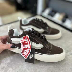 Art Vans Knu-