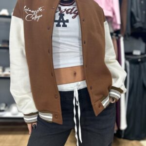 Campera Universitaria Art Colage-